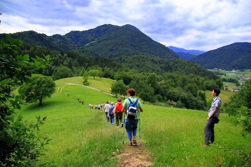 Tematska Pot treh gradov z Lubnikom v ozadju