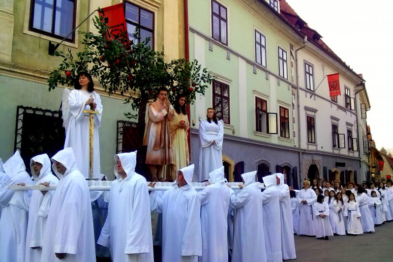 Škofjeloški pasijon, 1. prizor: Raj